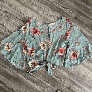 Pacsun Blue Floral Keyhole Crop Top